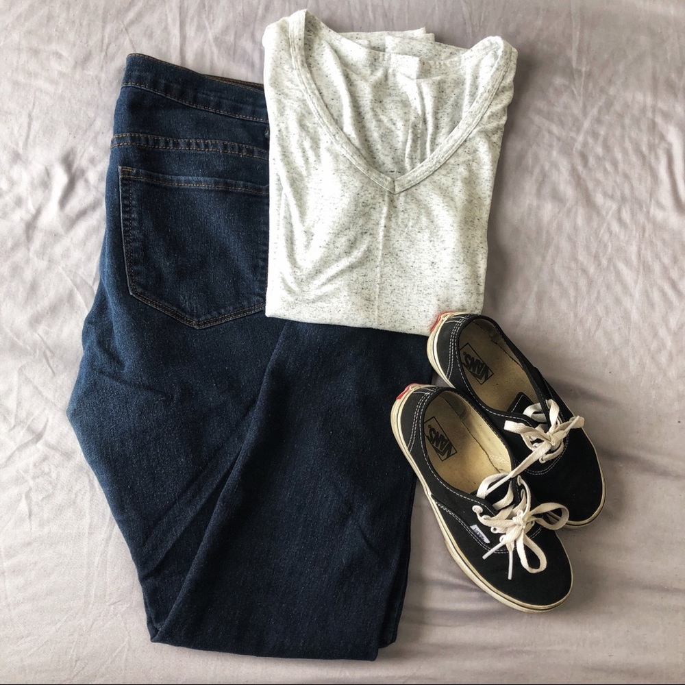 White grey speckled T-shirt